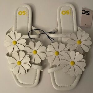 SO Ellison Women’s Slide Sandals White and Yellow With Flower Accents Size 8